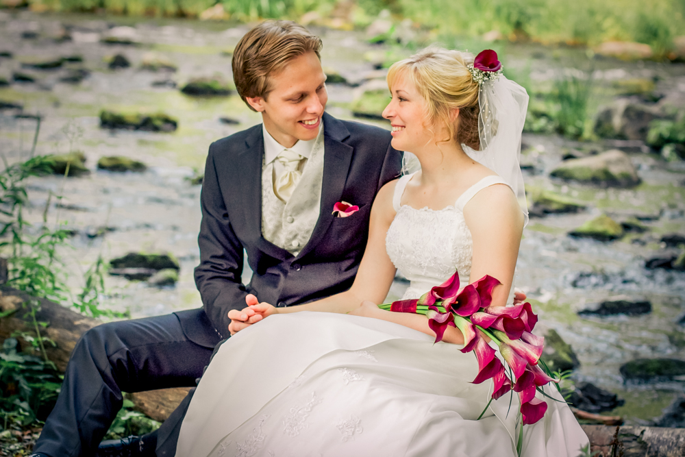 hj-brollopsbilder-brollop-wedding-orebro-hastar-14